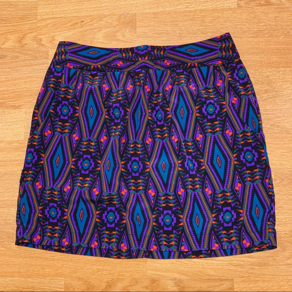 Geometric mini skirt
